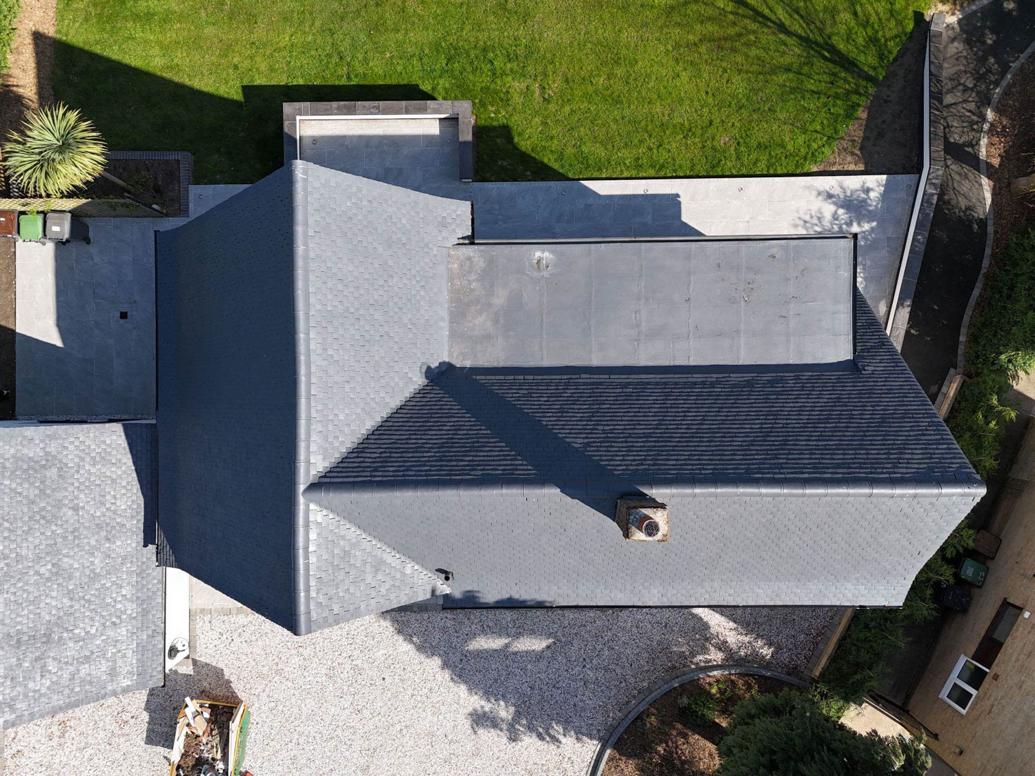The Science of Breathable Roofs: Why Old Buildings Need to Breathe